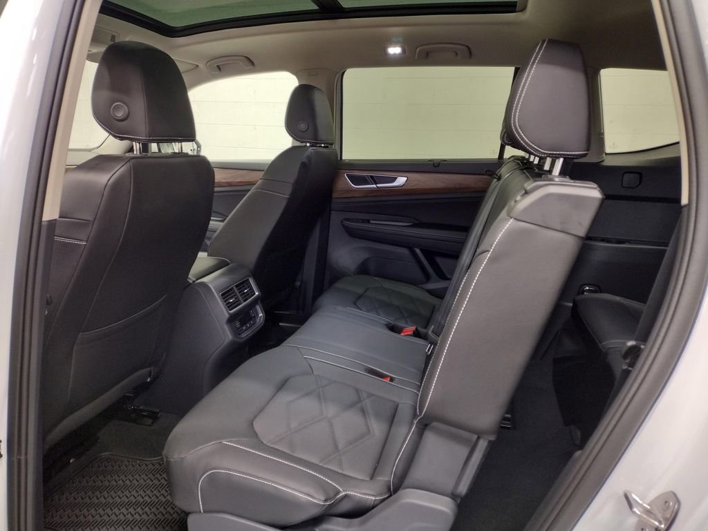 New 2026 Volkswagen Atlas SE image 25