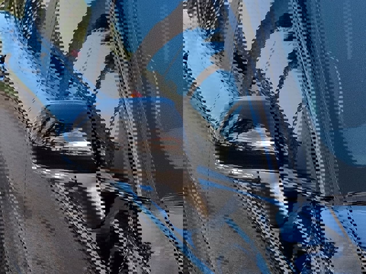 Used 2025 Toyota Camry SE FWD image 11