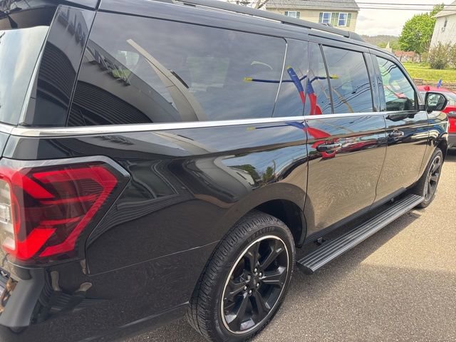 Used 2022 Ford Expedition Max Limited w/ Equipment Group 303A AWD/4WD image 6