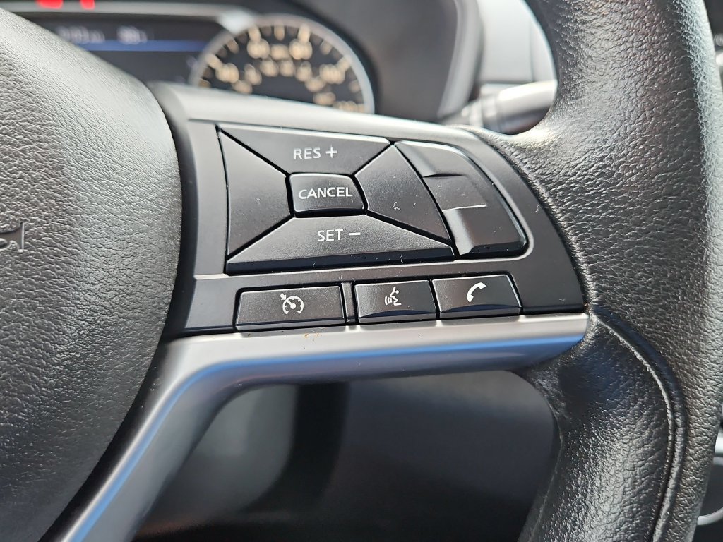 Used 2025 Nissan Altima 2.5 SV FWD image 22