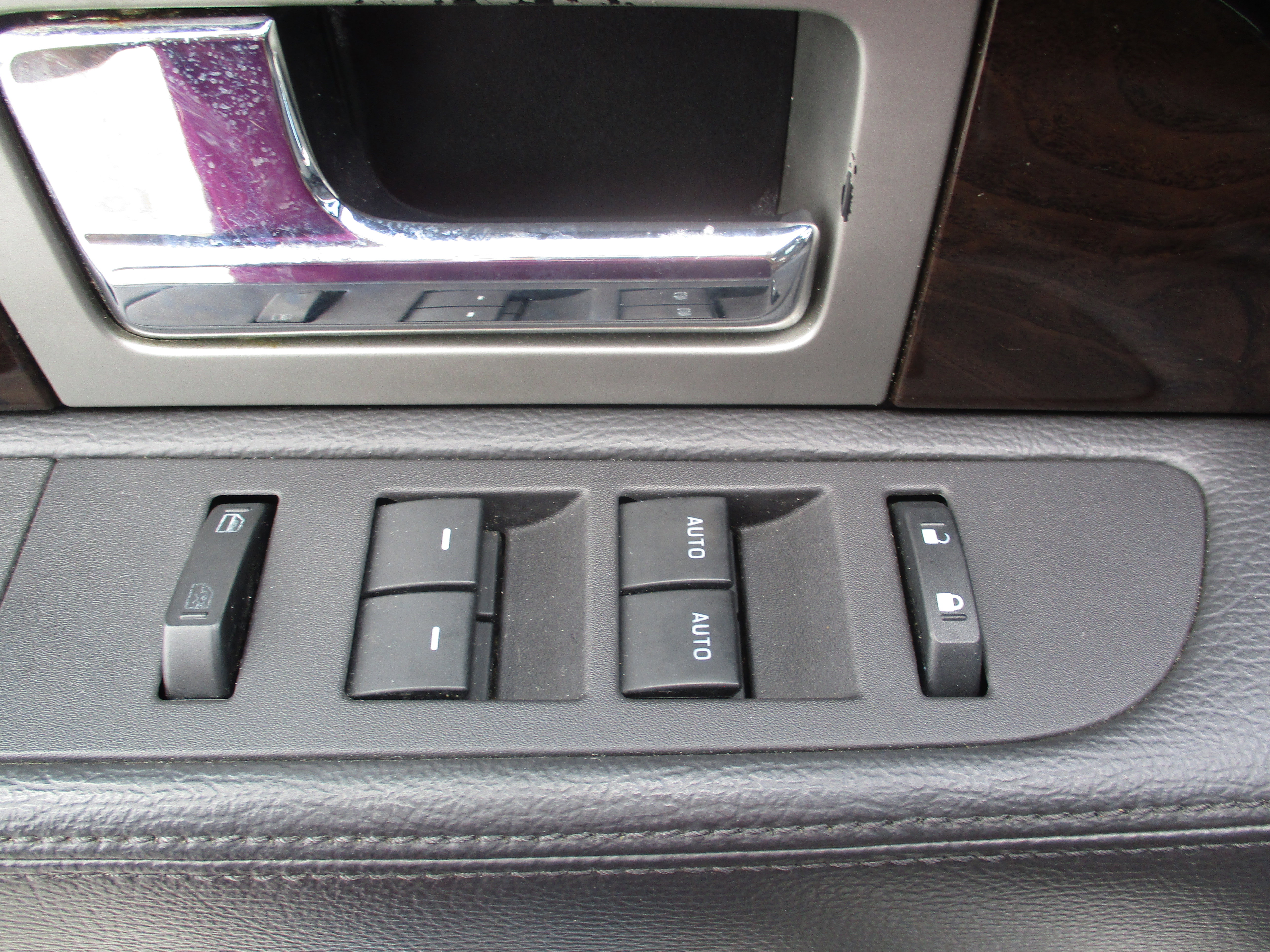 Used 2014 Ford F150 Platinum image 15