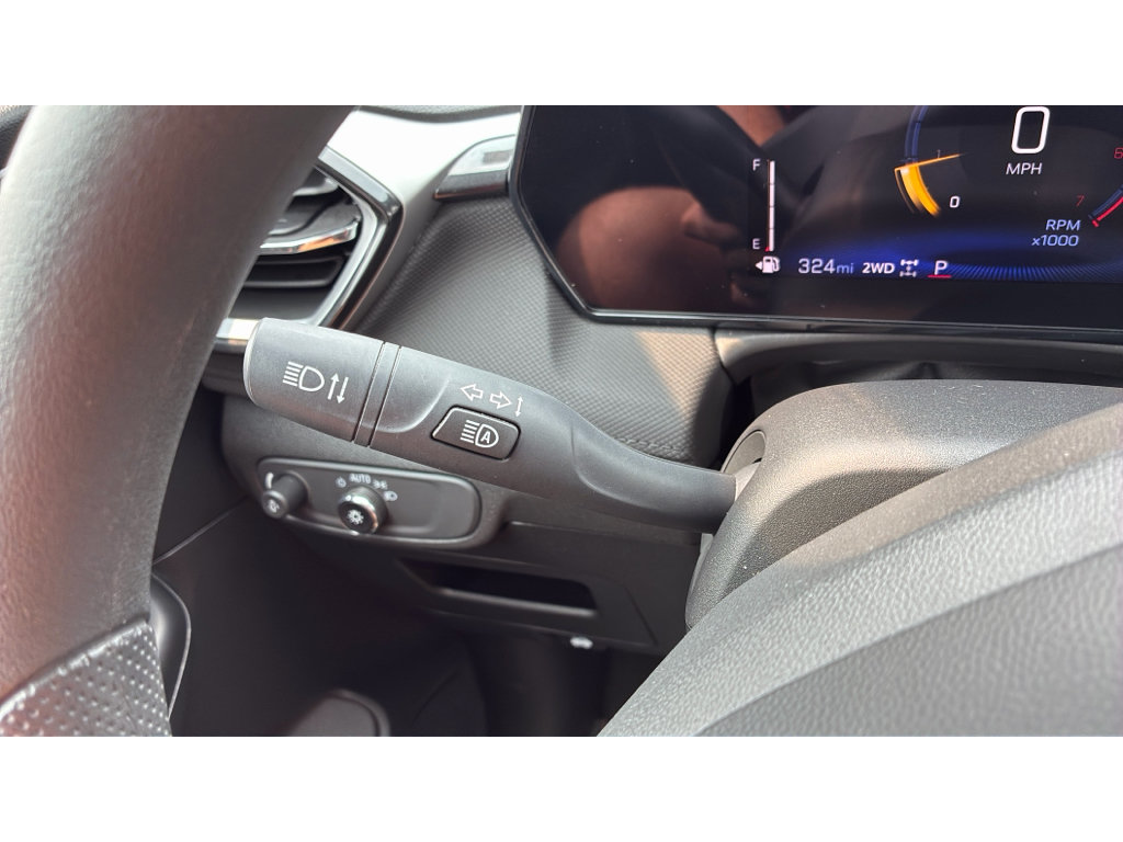 Used 2025 Chevrolet TrailBlazer LT AWD/4WD image 22