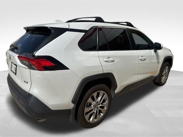 Used 2023 Toyota RAV4 XLE Premium FWD image 6