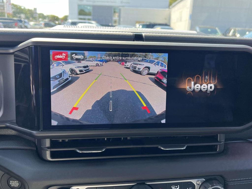 Used 2025 Jeep Wrangler Unlimited Rubicon 4xe w/ Technology Group image 29