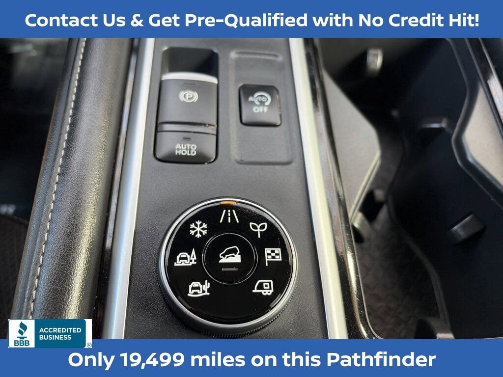 Certified 2025 Nissan Pathfinder SV image 21