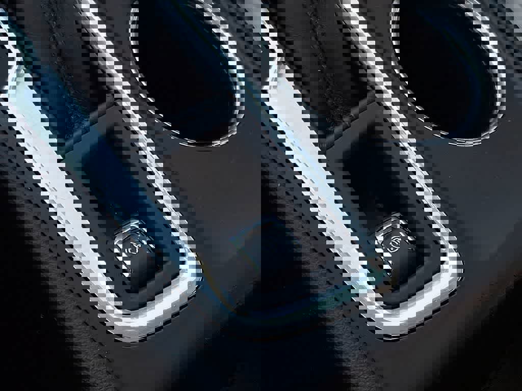 Used 2018 Chevrolet Equinox LT image 24