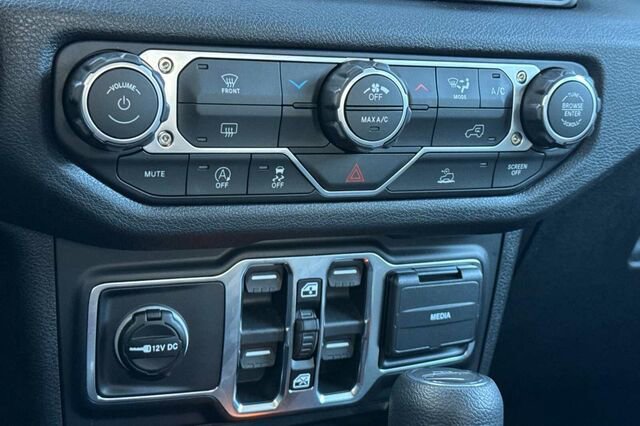 New 2026 Jeep Gladiator Sport image 16