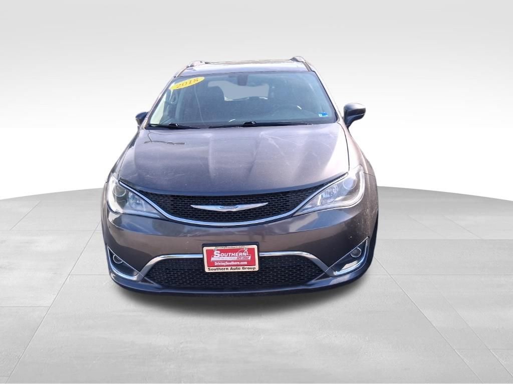 Used 2018 Chrysler Pacifica Touring-L FWD video 2