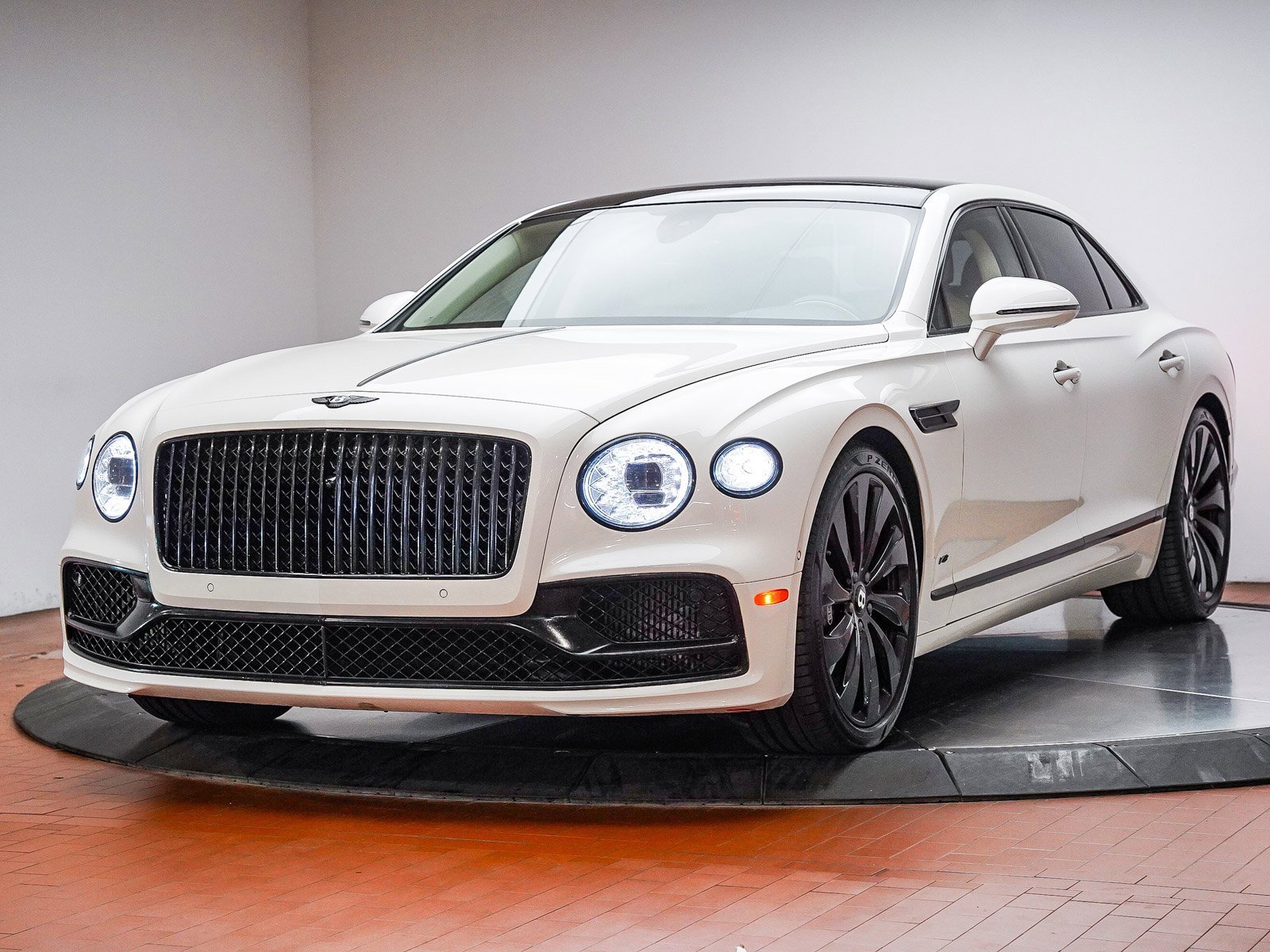 Used 2022 Bentley Flying Spur V8