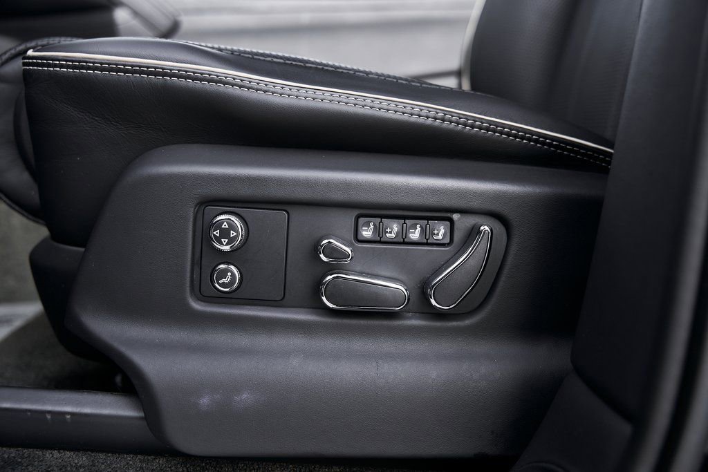 Used 2023 Bentley Bentayga Extended Wheelbase image 36