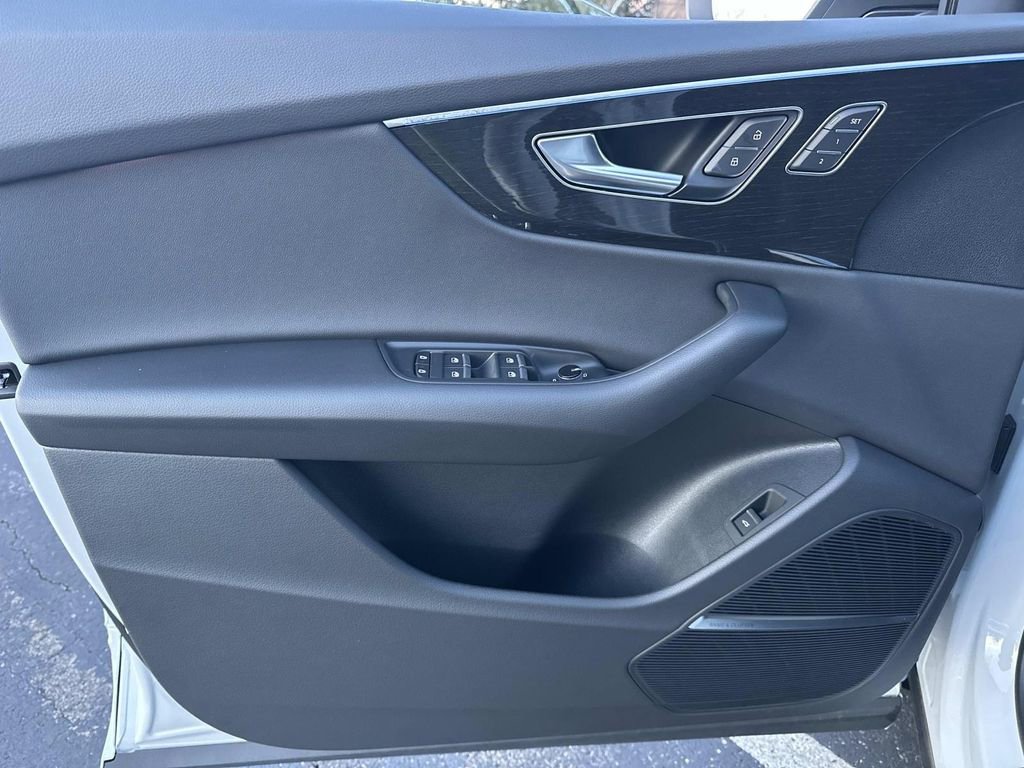 New 2026 Audi Q8 Premium image 11