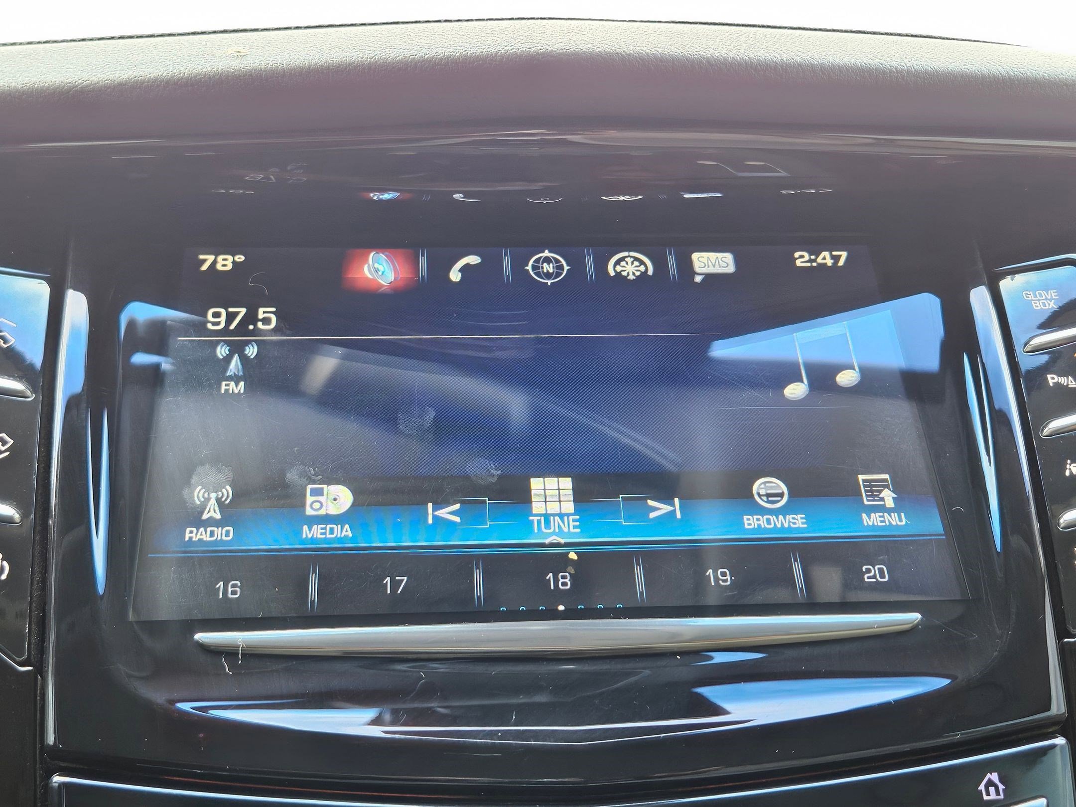 Used 2016 Cadillac Escalade Luxury AWD/4WD image 21