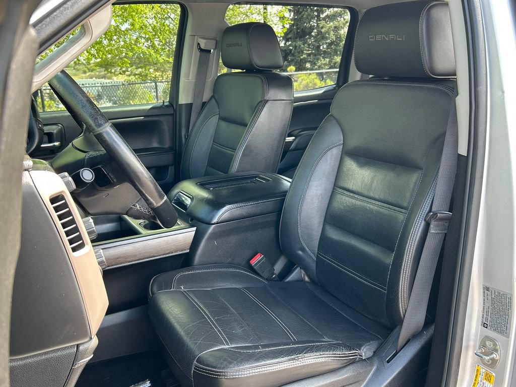 Used 2017 GMC Sierra 3500 Denali w/ Duramax Plus Package AWD/4WD image 16