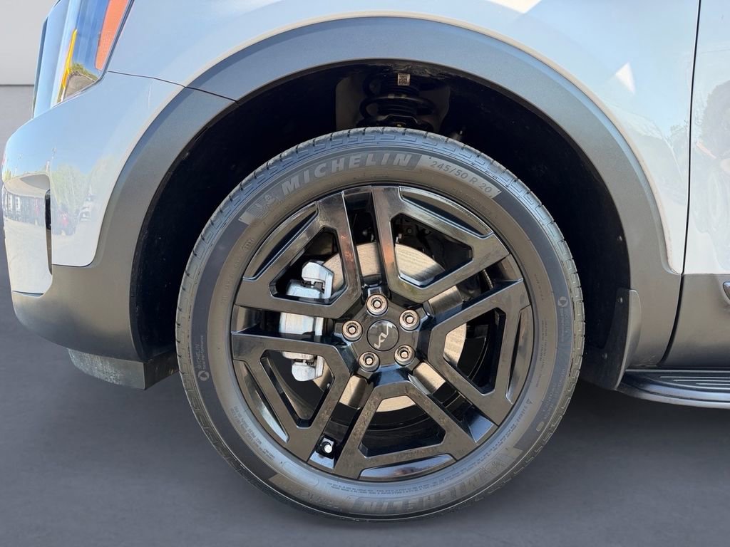 Used 2025 Kia Telluride EX X-Line image 9