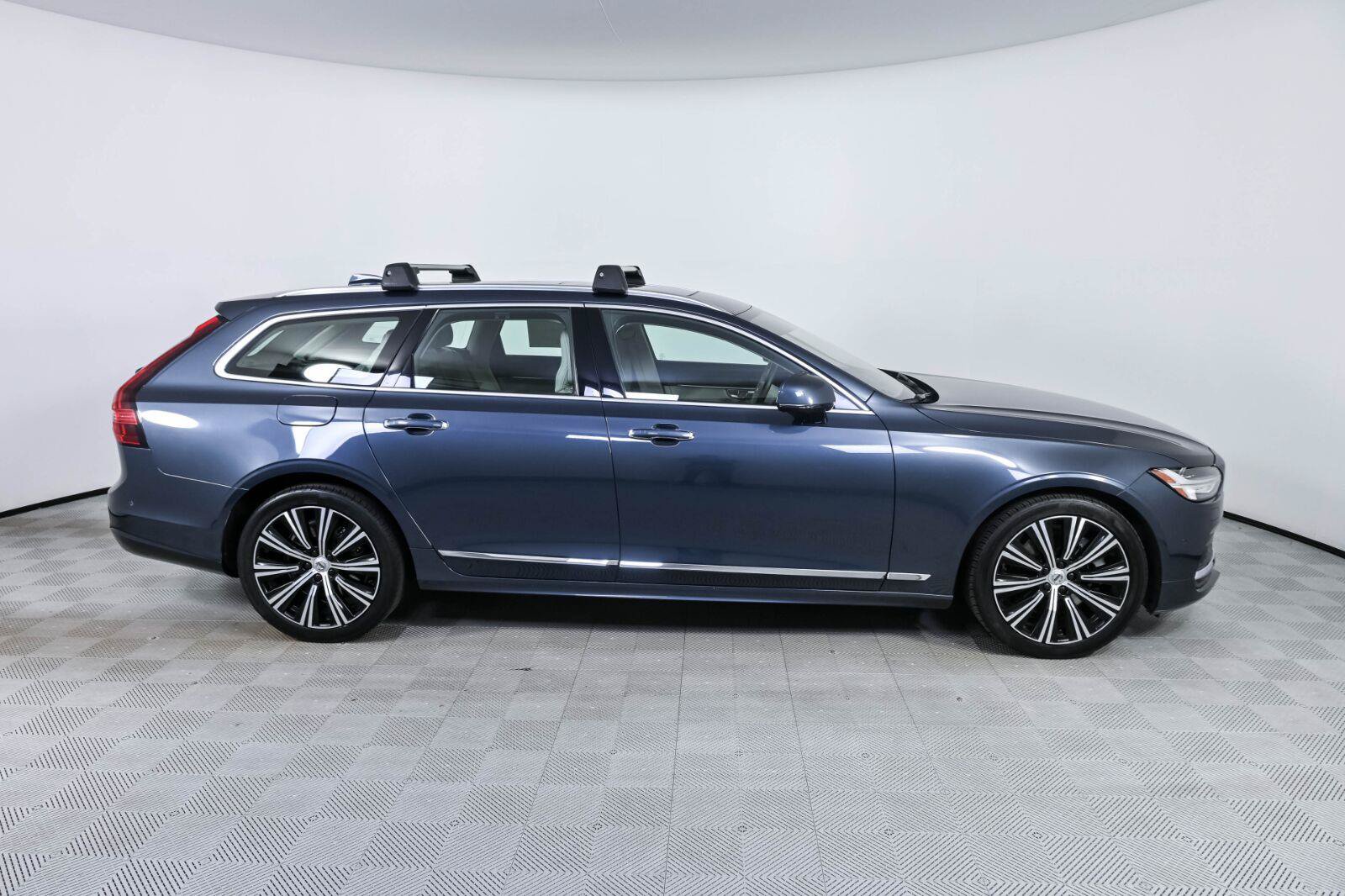 Used 2021 Volvo V90 T6 Inscription AWD/4WD image 26