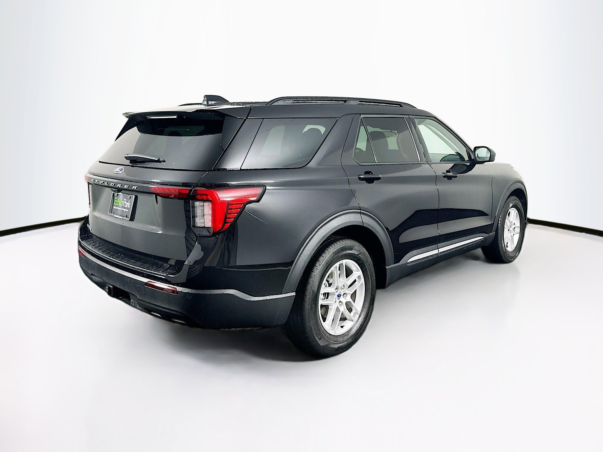 Used 2025 Ford Explorer Active image 9