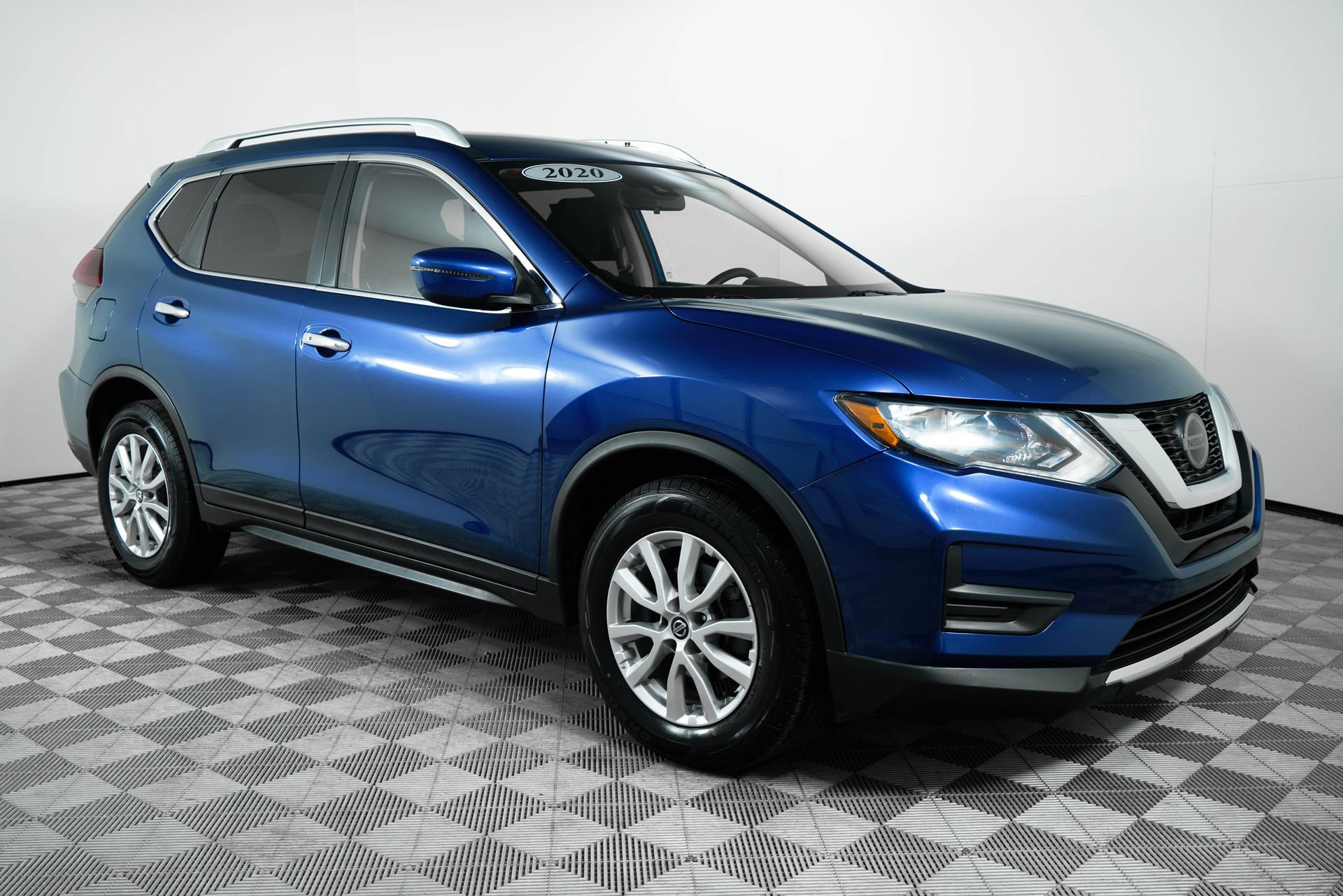 Used 2020 Nissan Rogue SV
