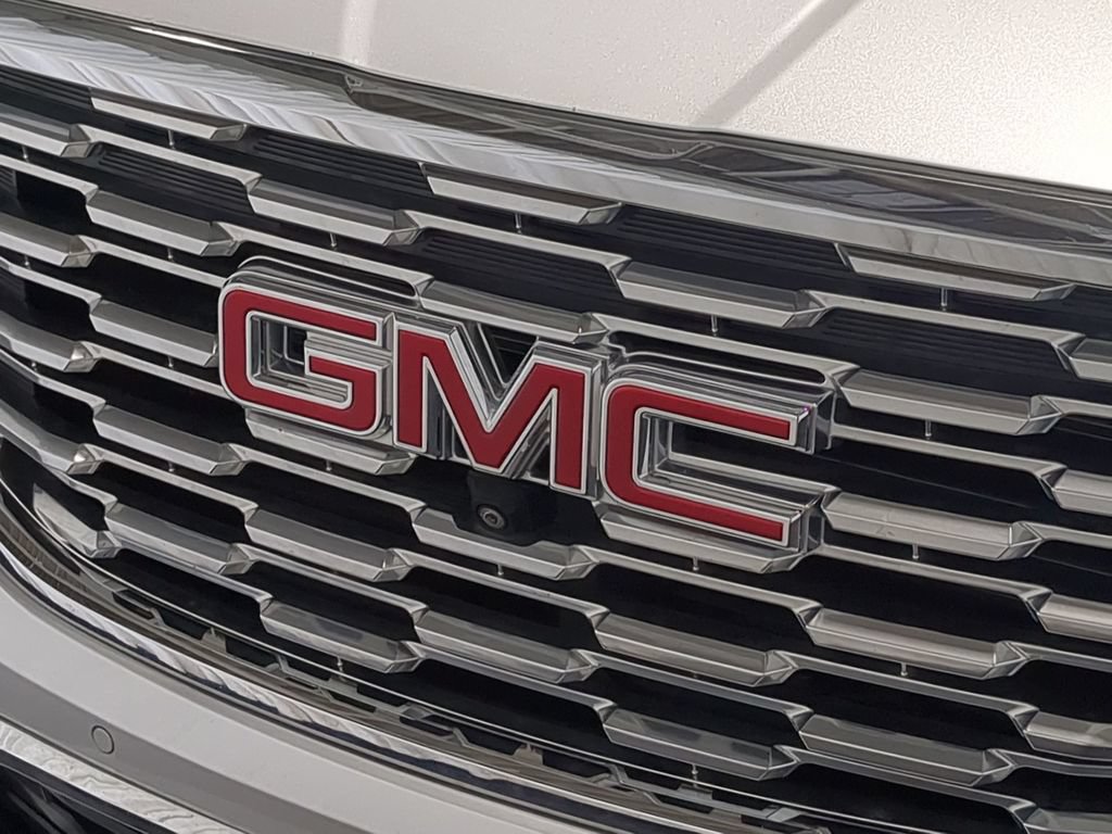 Used 2020 GMC Terrain Denali w/ Denali Premium Package AWD/4WD image 15