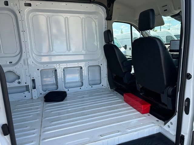 Used 2023 Ford E-Transit Medium Roof RWD image 10