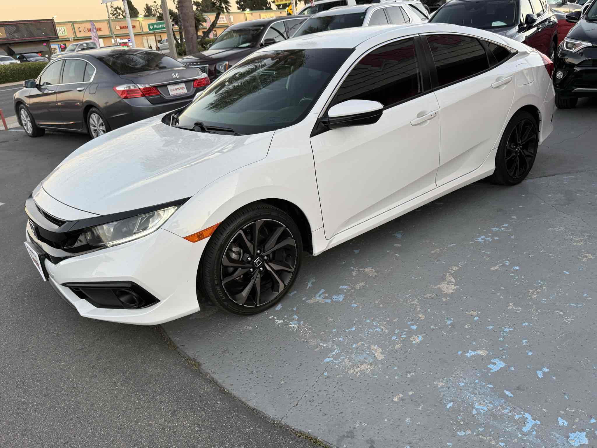 Used 2019 Honda Civic Sport image 2