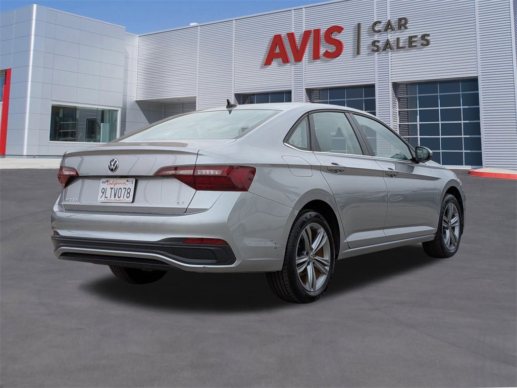 Used 2024 Volkswagen Jetta SE image 6