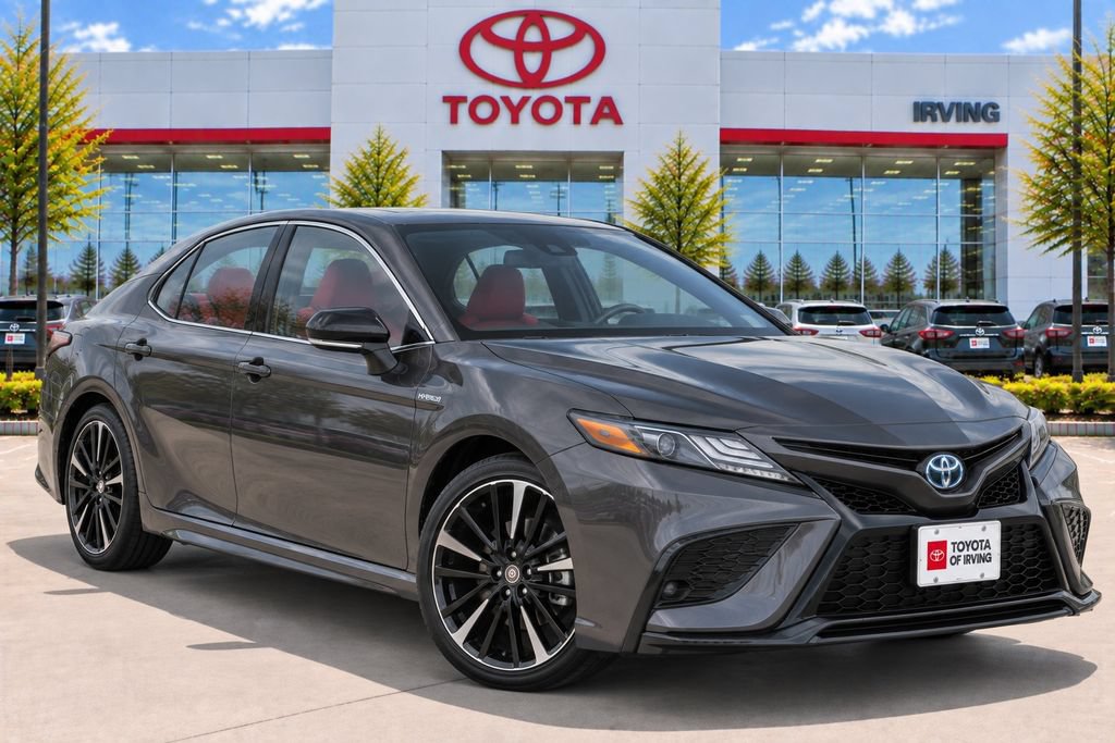 Used 2024 Toyota Camry XSE FWD image 9