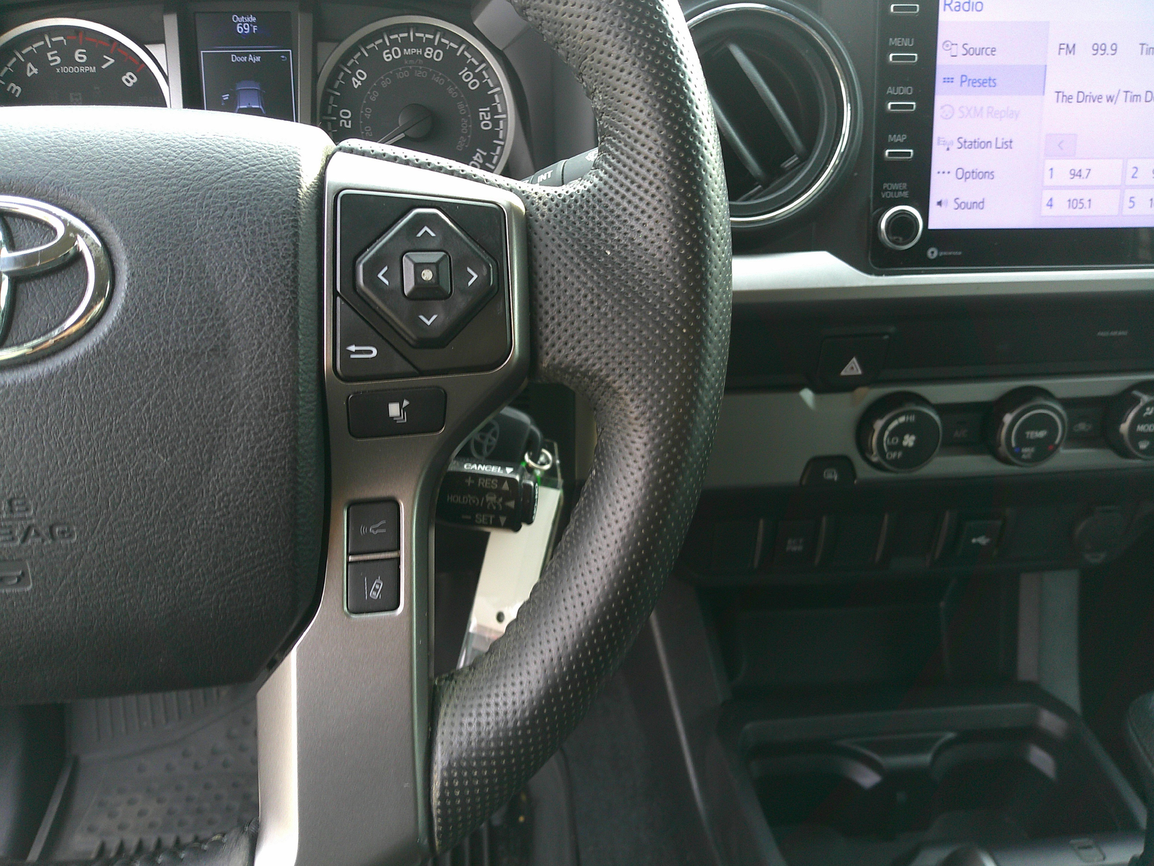 Used 2022 Toyota Tacoma SR5 image 21