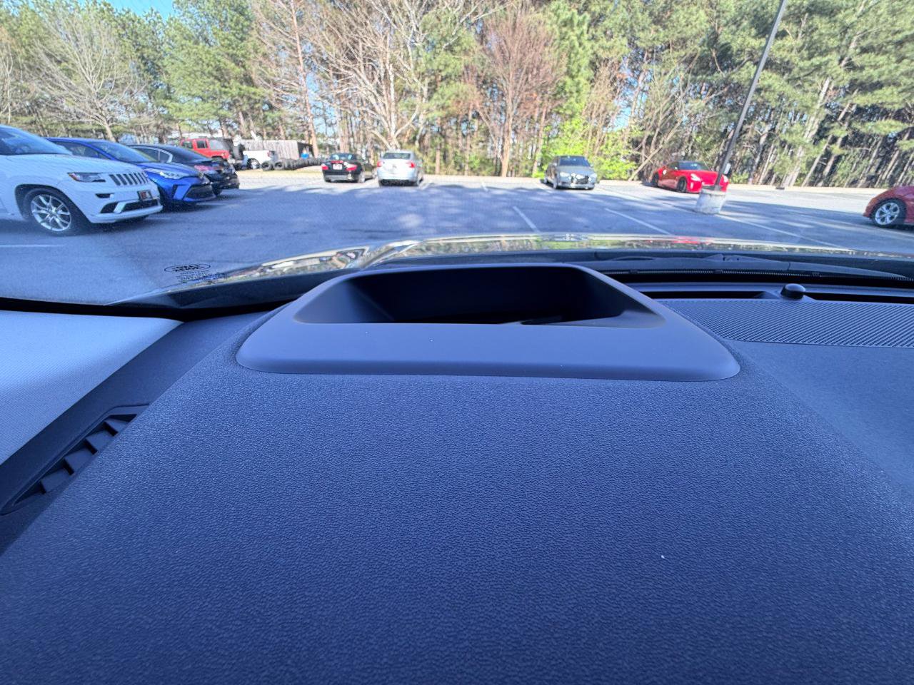 Used 2020 Land Rover Discovery Sport SE image 27