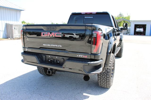 Used 2025 GMC Sierra 2500 AT4 w/ AT4 Premium Plus Package image 12