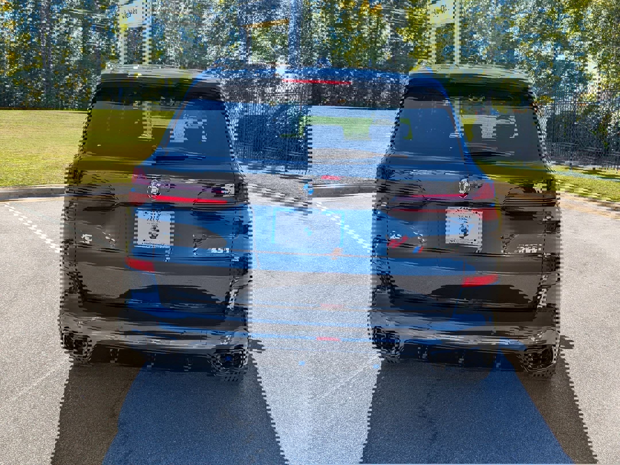 New 2026 BMW X5 M60i w/ Executive Package image 4
