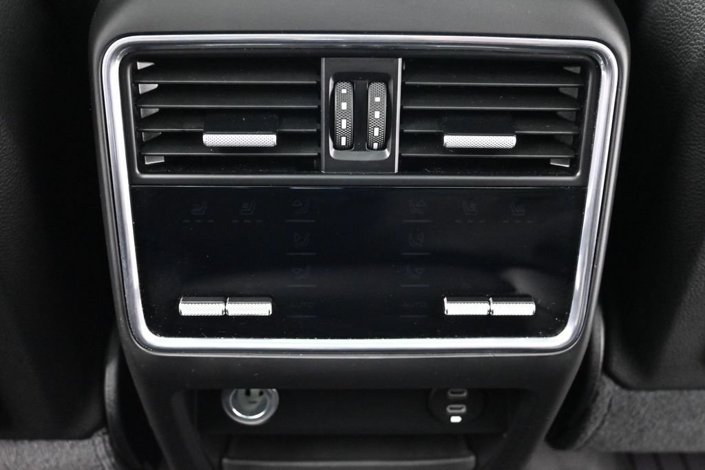 Certified 2023 Porsche Cayenne GTS w/ Assistance Package AWD/4WD image 8