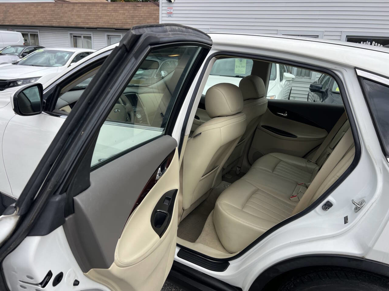 Used 2010 INFINITI EX35 Journey image 16