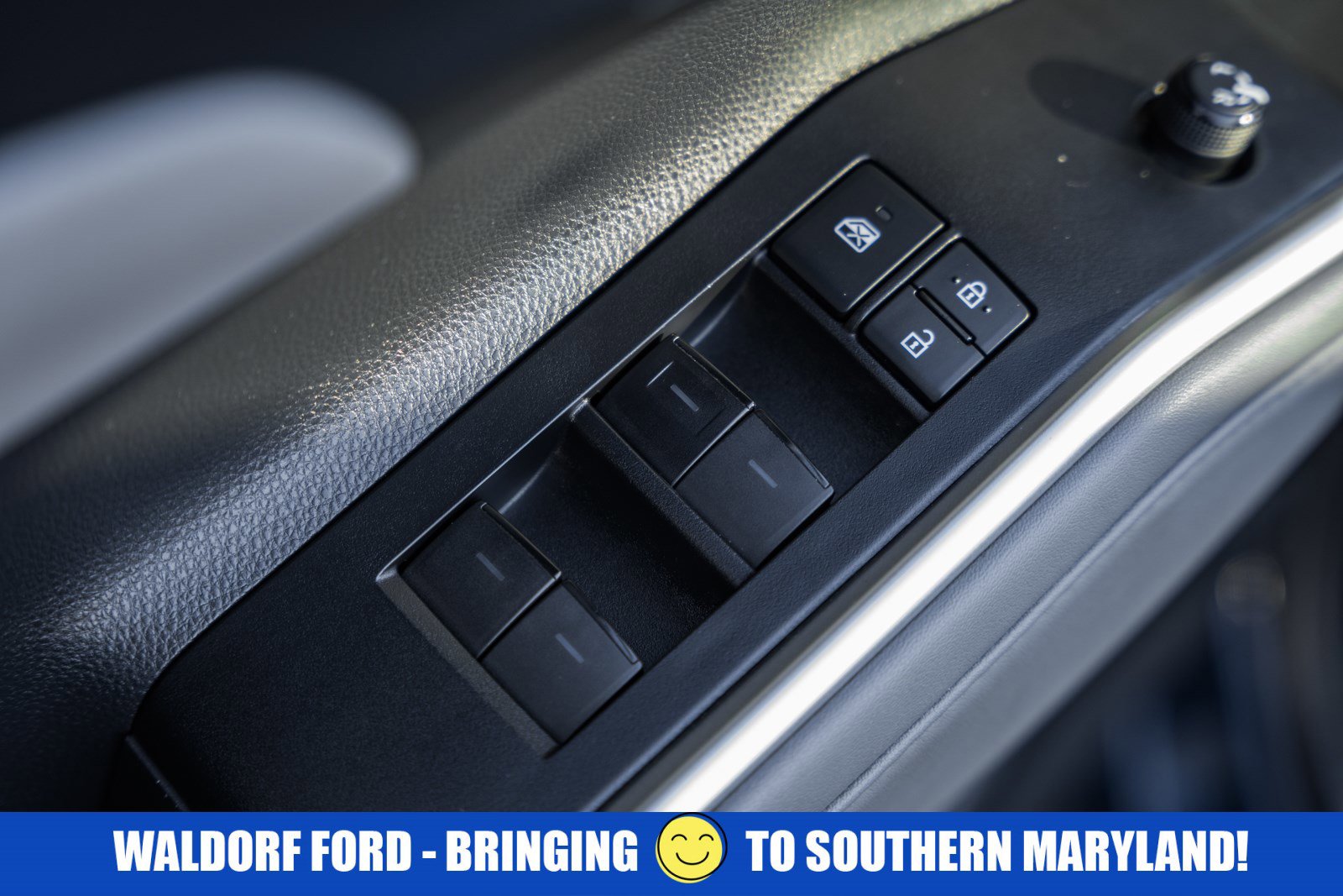 Used 2020 Toyota Highlander XLE image 42