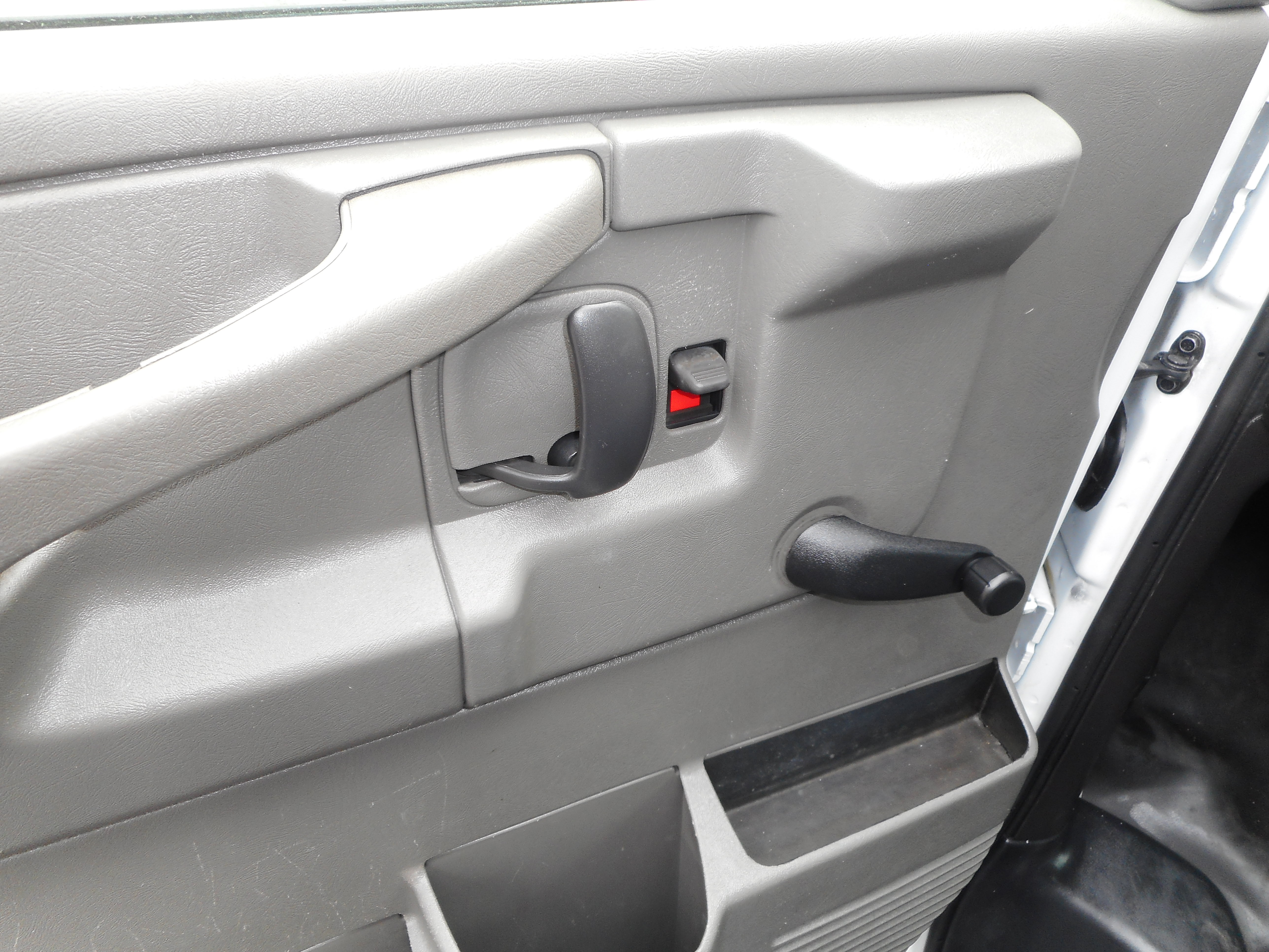 Used 2007 Chevrolet Express 2500 RWD image 15