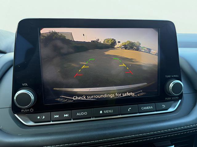 Used 2022 Nissan Rogue SV image 16