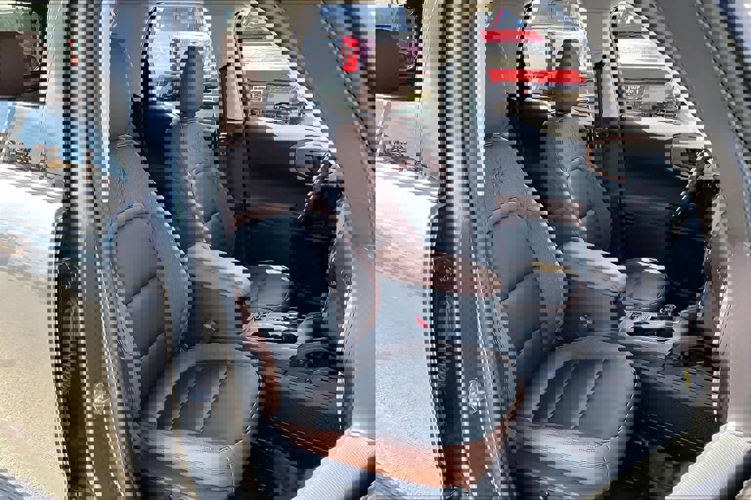 Used 2025 Ford Bronco Sport Outer Banks w/ Sasquatch Outer Banks Package image 8