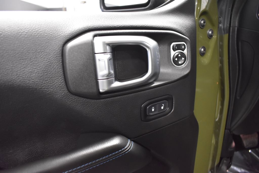 Used 2024 Jeep Wrangler High Altitude image 15