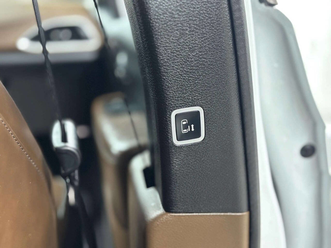 Used 2017 Chrysler Pacifica Limited image 38