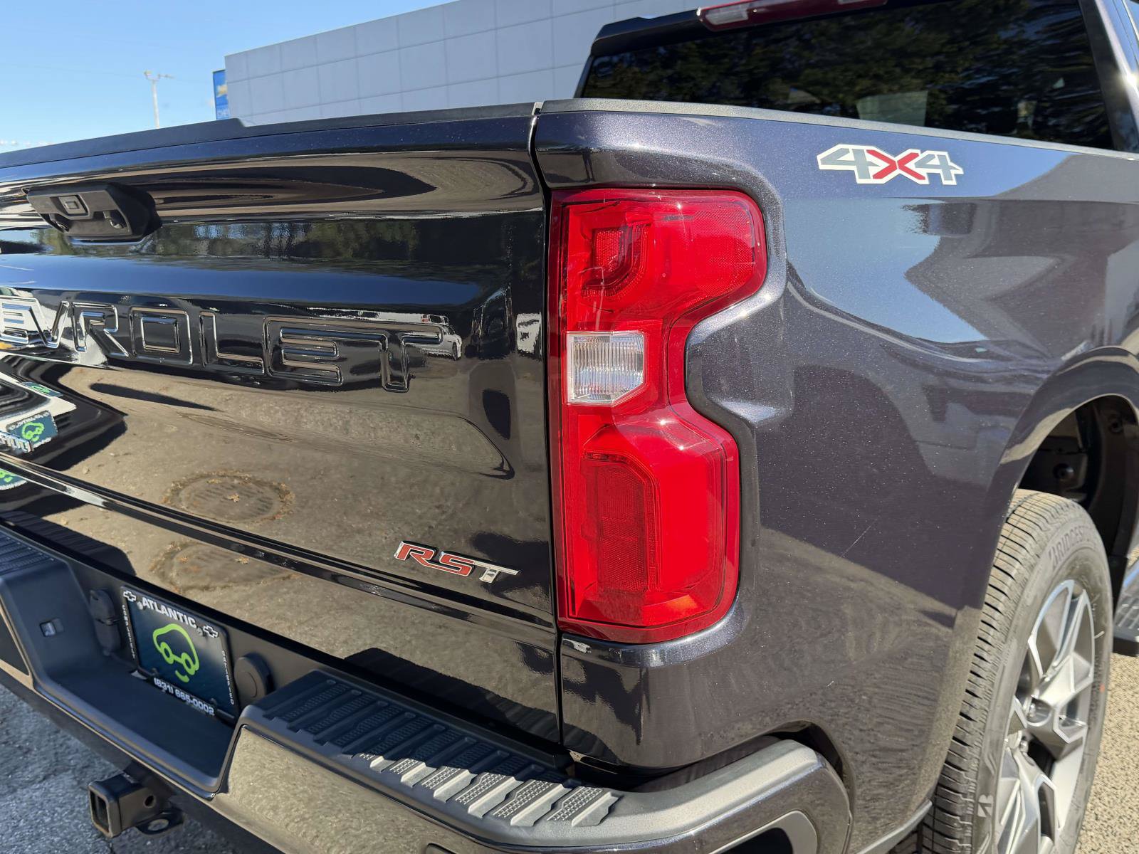 Used 2023 Chevrolet Silverado 1500 RST AWD/4WD image 8