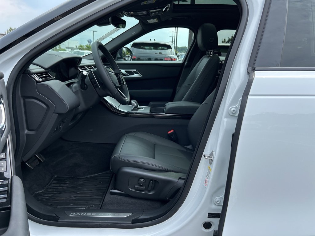 New 2026 Land Rover Range Rover Velar Dynamic SE image 4