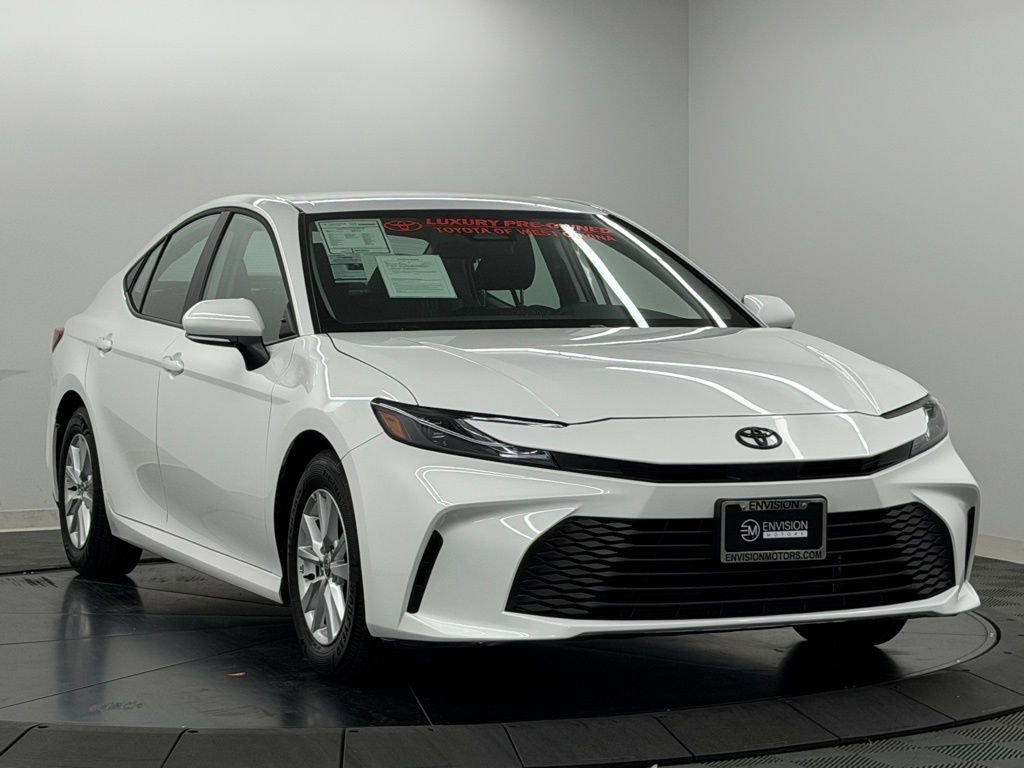 Used 2026 Toyota Camry LE image 6