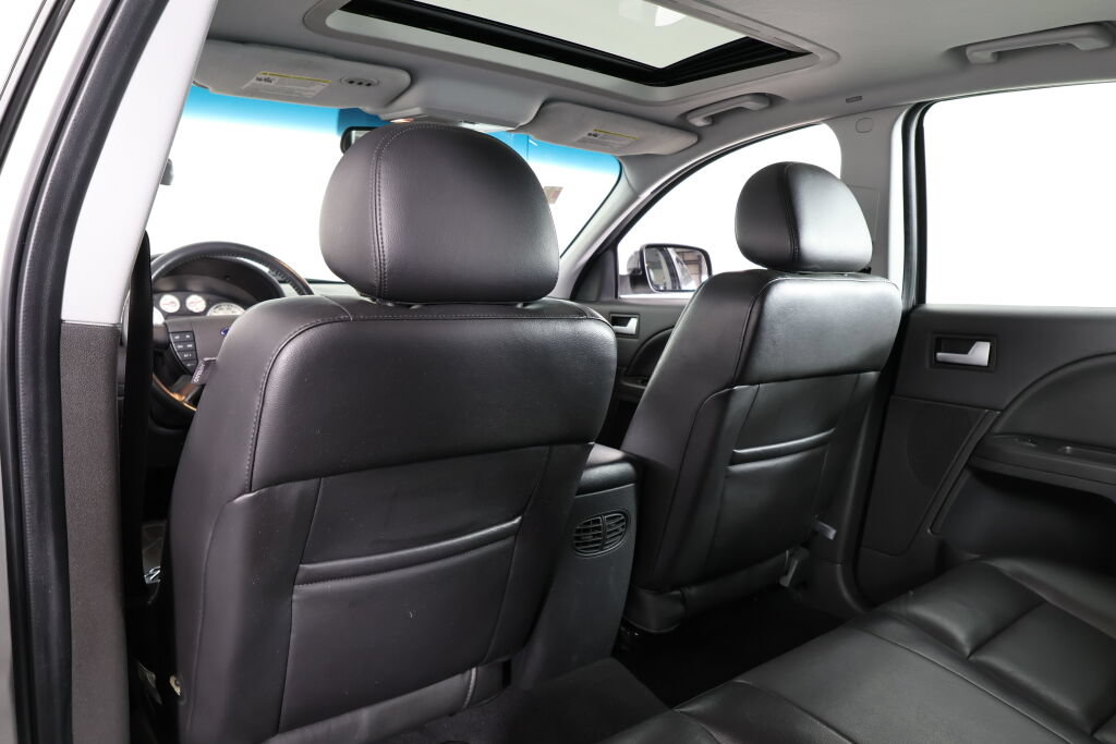 Used 2005 Ford Five Hundred Limited AWD/4WD image 14