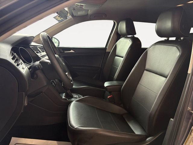Used 2021 Volkswagen Tiguan SE FWD image 7