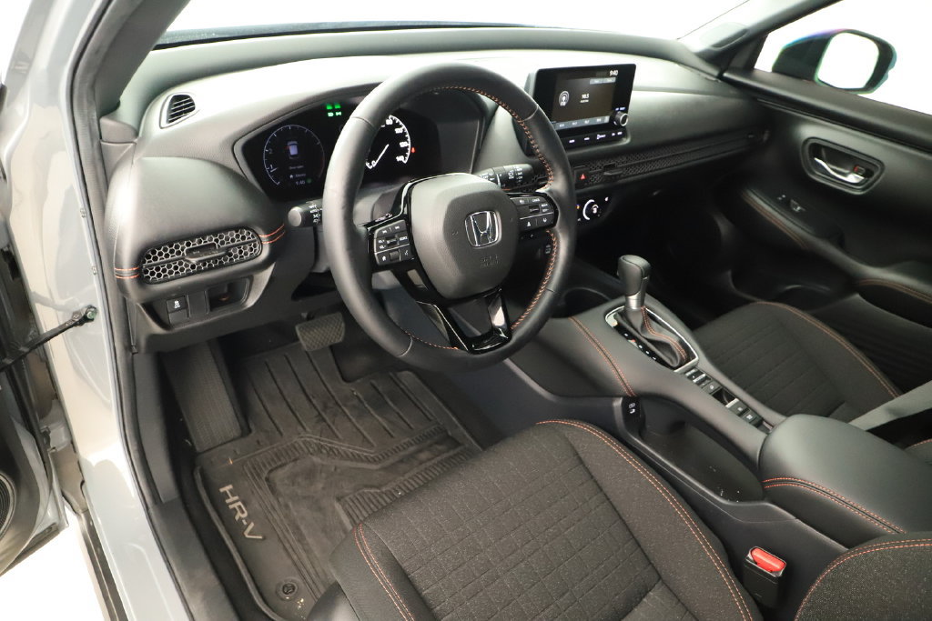 Used 2025 Honda HR-V Sport image 15