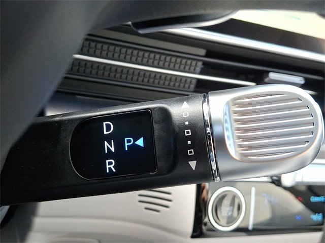 New 2025 Hyundai Ioniq 6 Limited image 8