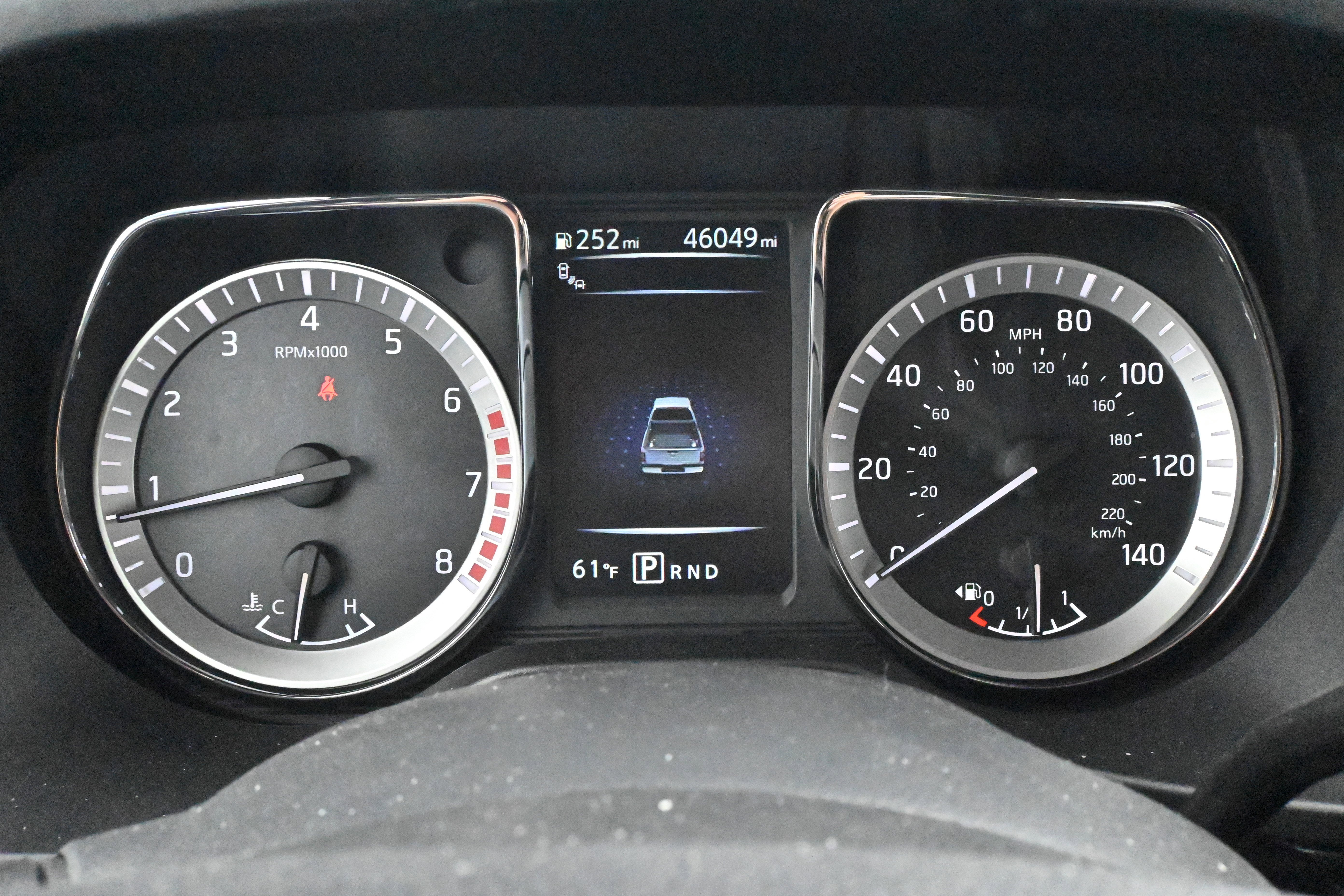 Used 2017 Nissan Titan SV RWD image 14