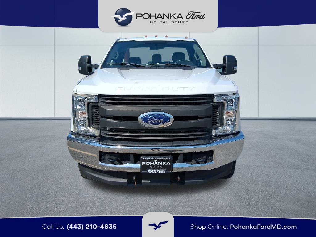 Used 2018 Ford F250 XL w/ Power Equipment Group AWD/4WD image 2