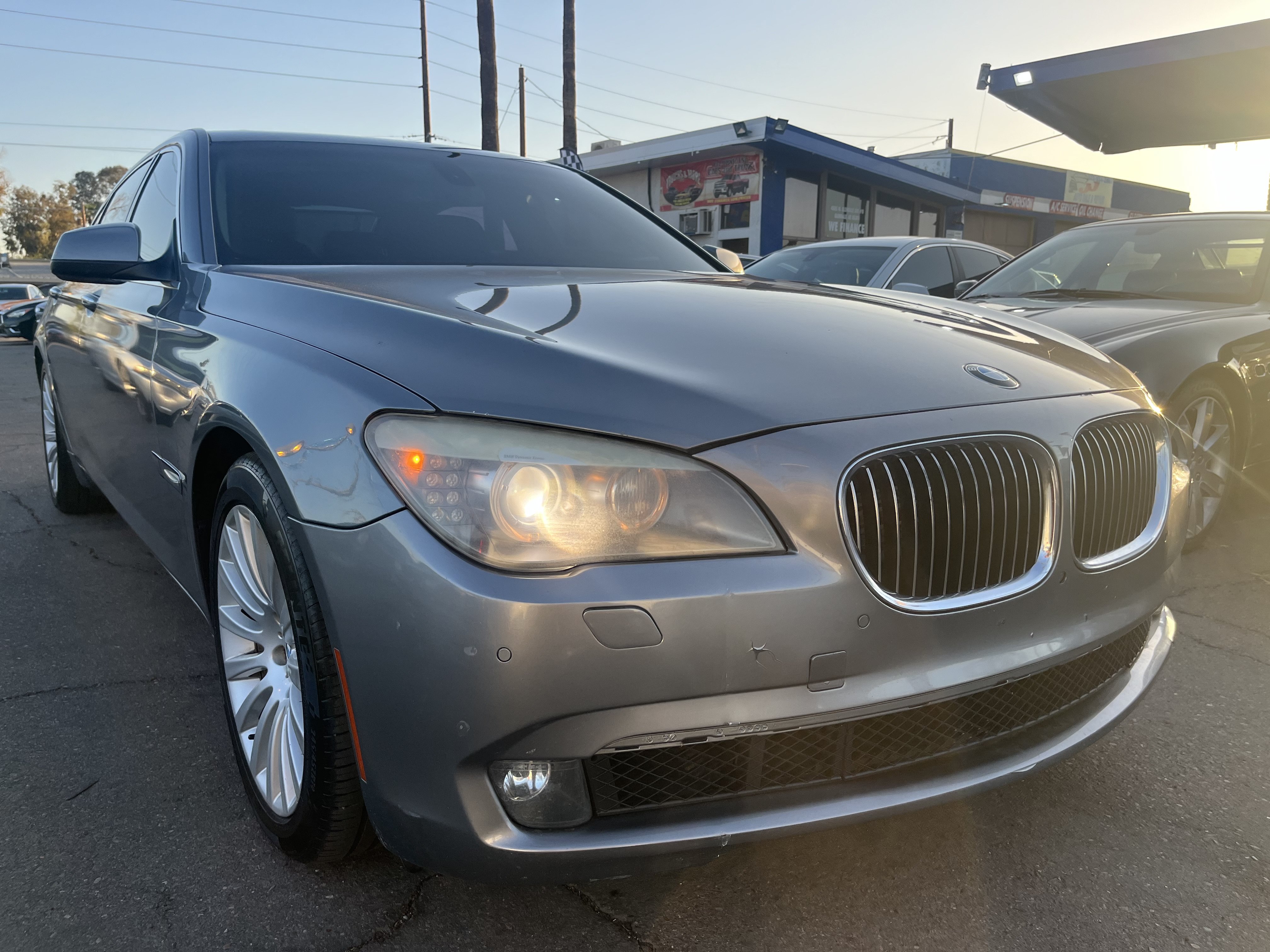 Used 2012 BMW 750Li RWD image 1