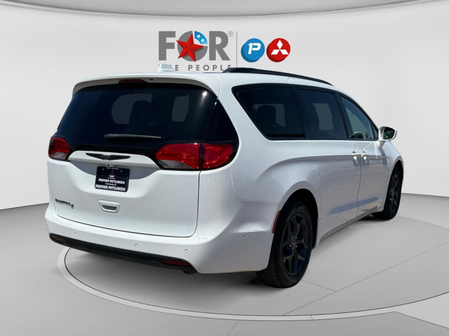 Used 2020 Chrysler Pacifica Touring-L Plus FWD image 5