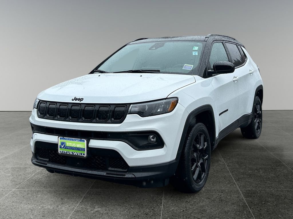 Used 2022 Jeep Compass Latitude AWD/4WD image 3